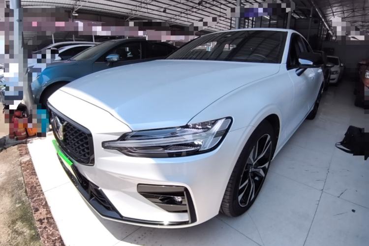 Used Volvo S60 2025 B5 Zhiya Sport Edition