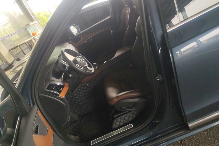 Used Volvo XC90 2024 B6 Zhiyi Luxury 7-Seater Left Front Seat
