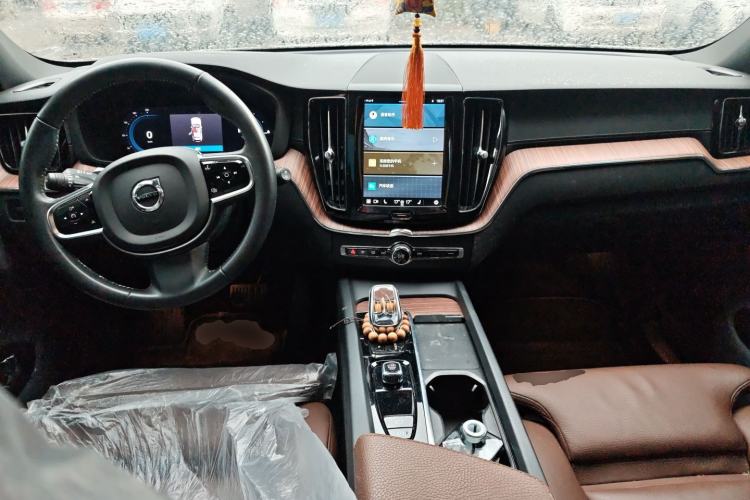 Used Volvo XC60 New Energy 2022 T8 Plug-in Hybrid All-Wheel Drive Zhiyuan Sport Edition