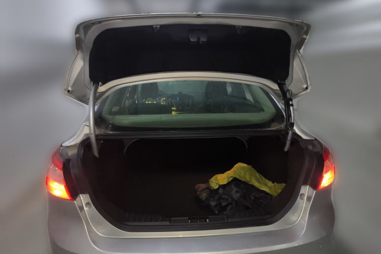 Used Ford Focus 2012 Sedan 1.6L Manual Fashion Edition
