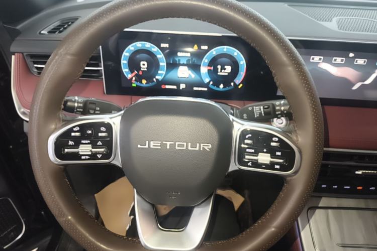 Used JETOUR X70 PLUS 2024 1.6T DCT Luxury Edition 7-Seater
