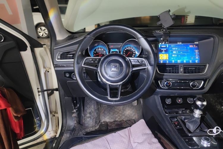 Used Zotye T600 2016 Sports Edition 1.5T Manual Luxury Model Steering Wheel
