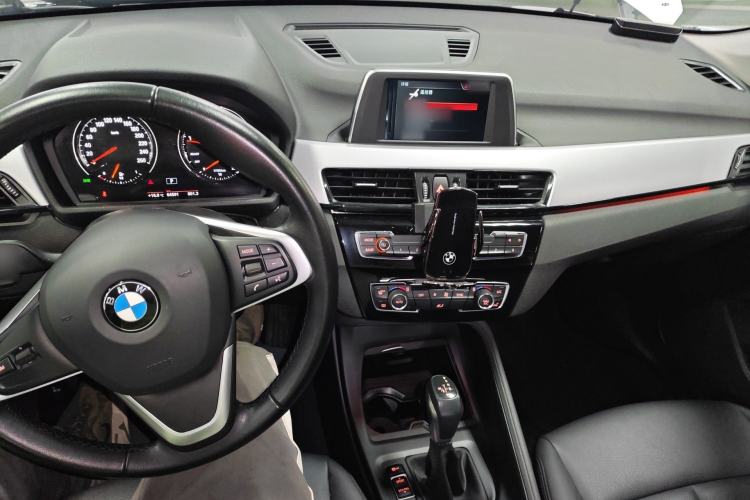 Used BMW X1 2019 sDrive20Li Leading Model Center Console