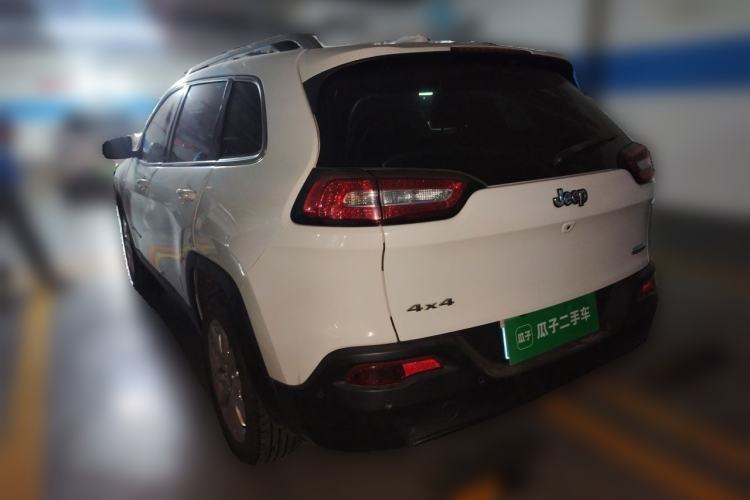 Used Jeep Cherokee 2014 2.4L Luxury Edition
