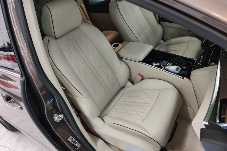 Used Buick GL8 2022 Land Business Class 652T Luxury Model Right Front Seat