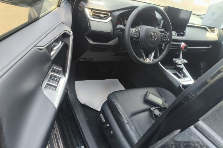 Used Toyota Wildlander 2022 2.0L CVT Two-Wheel Drive Luxury PLUS Edition Driver Seat