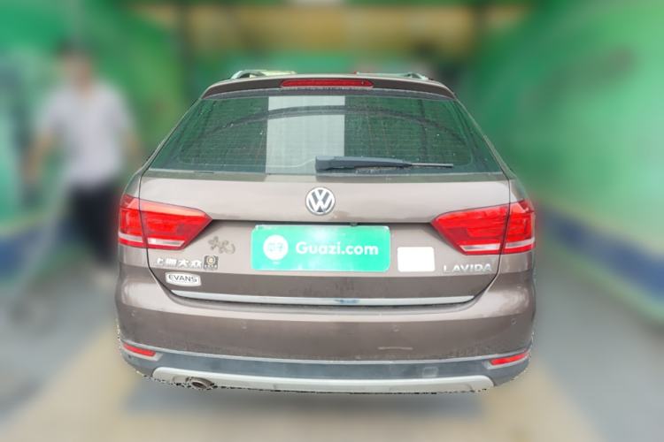 Used Volkswagen Cross Lavida 2014 1.6L Automatic Rear