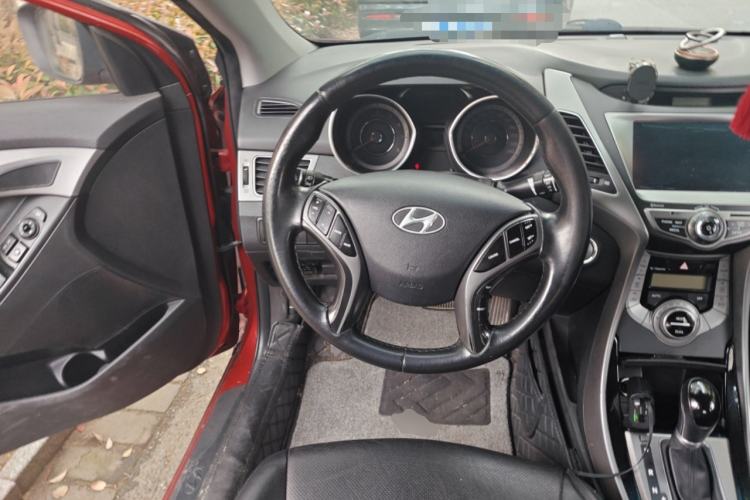 Used Hyundai Elantra (5th Generation / Langdong) 2015 1.6L Automatic Luxury Model Steering Wheel