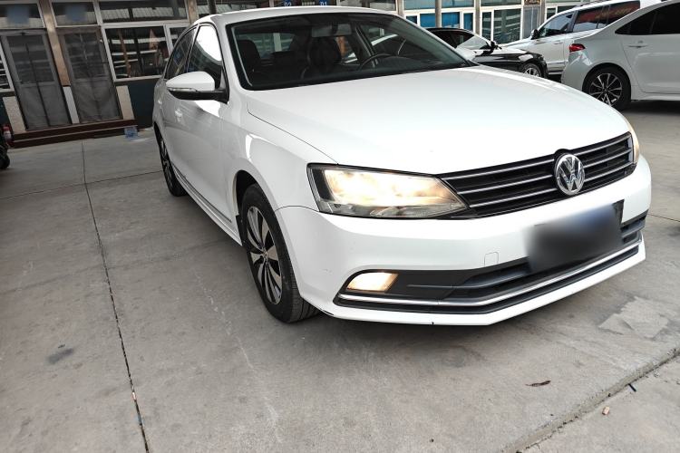 Used Volkswagen Sagitar 2018 280TSI DSG Comfort Model Front Right 45 Deg