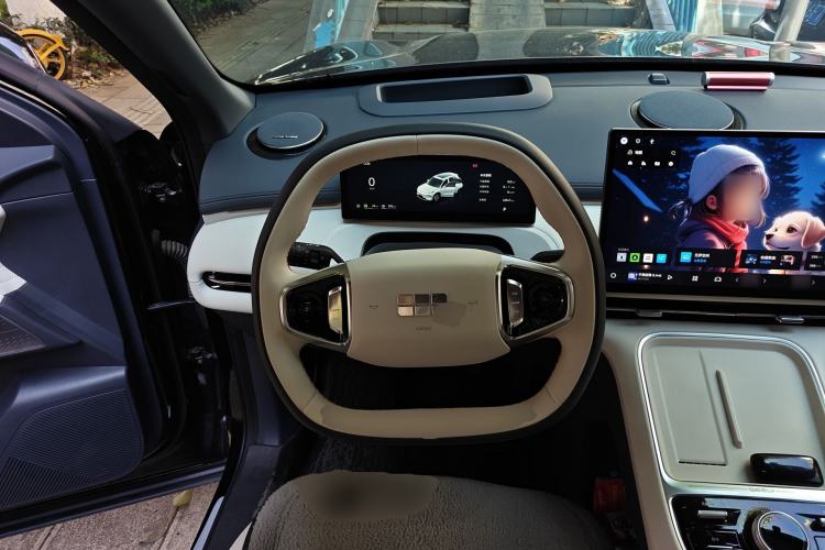 Used Geely Galaxy Xingjian 7 EM-i 2025 120km Exploration+ Version
