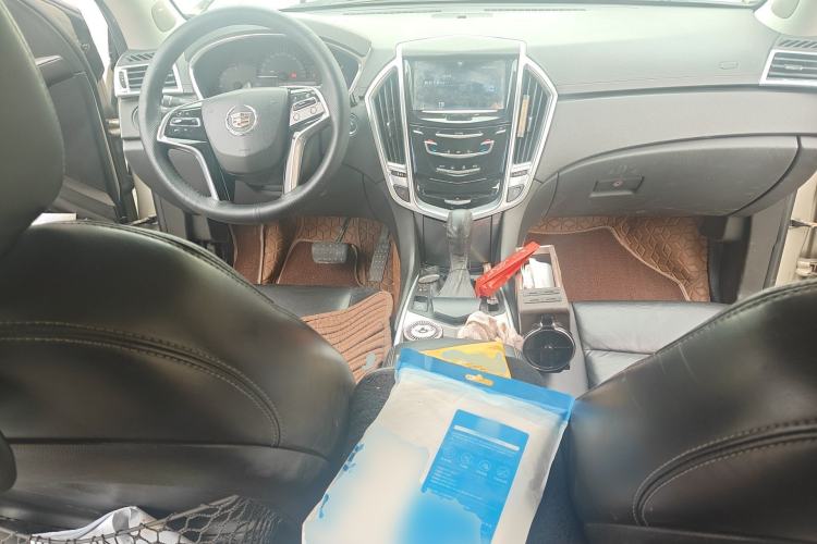 Used Cadillac SRX 2013 3.0L Comfort Model Center Console