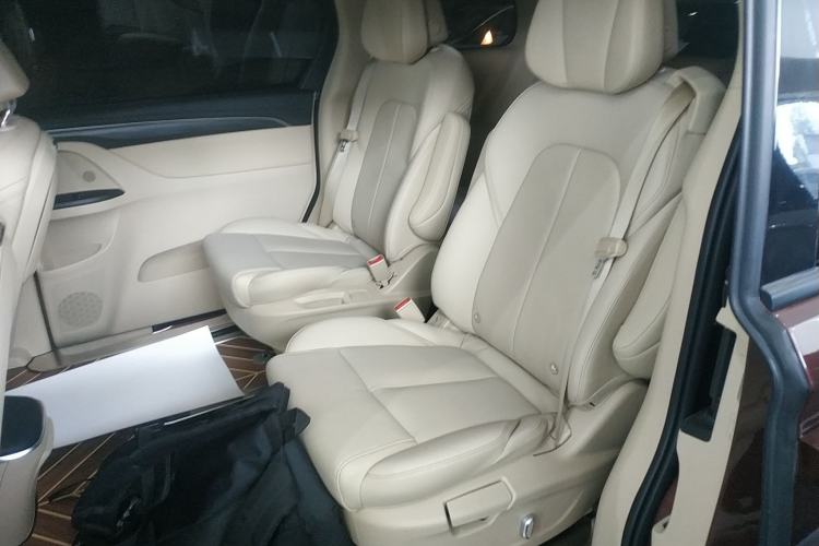 Used Buick GL8 2023 ES Lu Zun Deluxe Model
