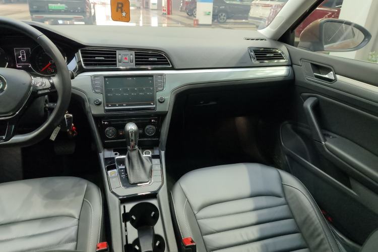 Used Volkswagen Lamando 2018 280TSI DSG Comfort Edition Interior 2