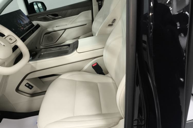 Used Wey Gaoshan 2025 Four-Wheel Drive Alpine 8
