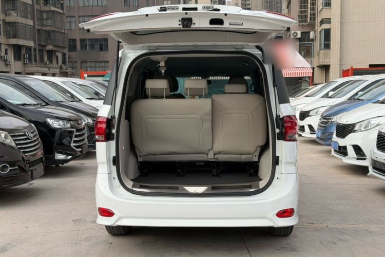 Used SAIC MAXUS G10 2021 2.0T Manual Elite Edition Diesel 7-Seater Interior 6