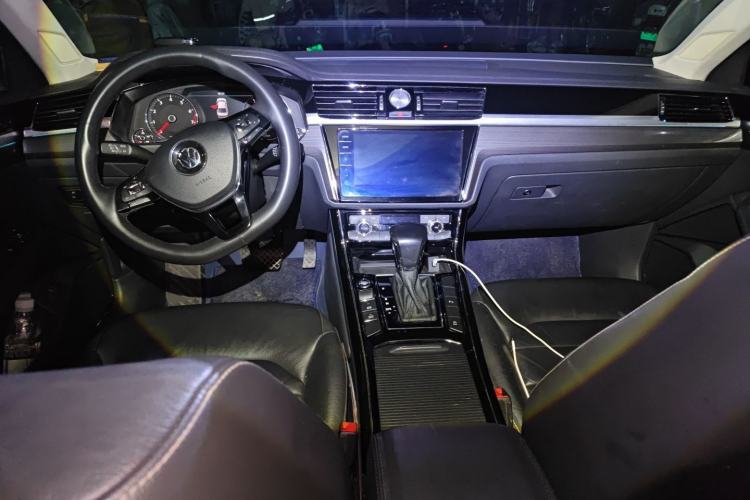 Used Volkswagen Phideon 2018 380TSI Two-Wheel Drive Business Edition Center Console