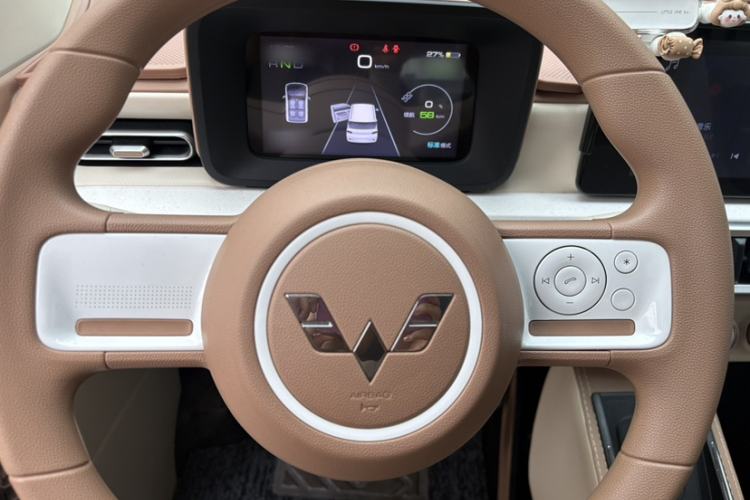 Used Wuling Hongguang MINIEV 2024 3rd Generation 215km Advanced Version Interior 3