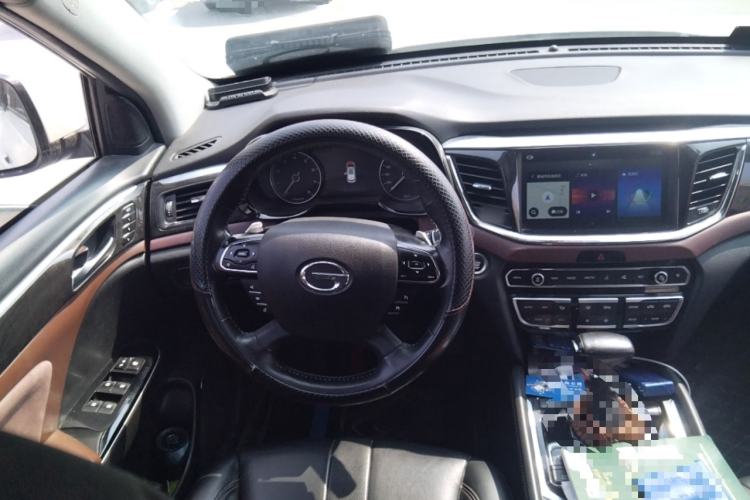 Used GAC Trumpchi GS8 2017 320T Two-Wheel Drive Luxury Smart Connectivity Version (7 Seats)