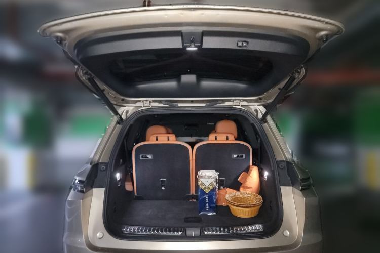 Used Li Auto L9 2022 Max model
