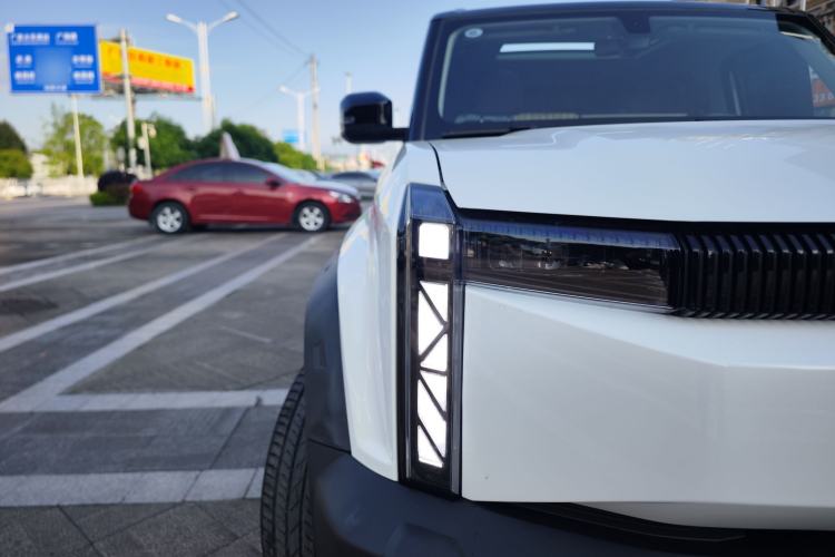 Used iCAR 03 2024 401km Two-Wheel Drive Standard Advanced Version Left Front Headlight