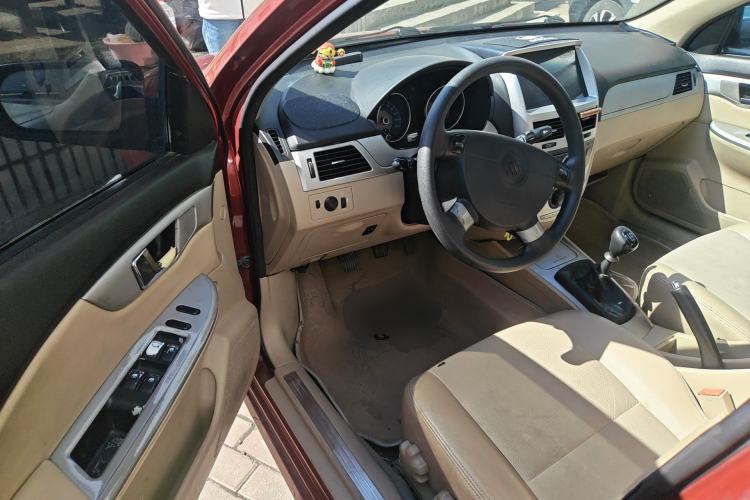 Used Buick Excelle 2011 1.6 LX-MT Driver Seat