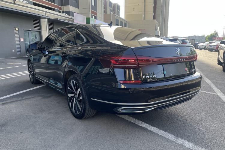 Used Volkswagen Passat 2024 380TSI Dragon Edition
