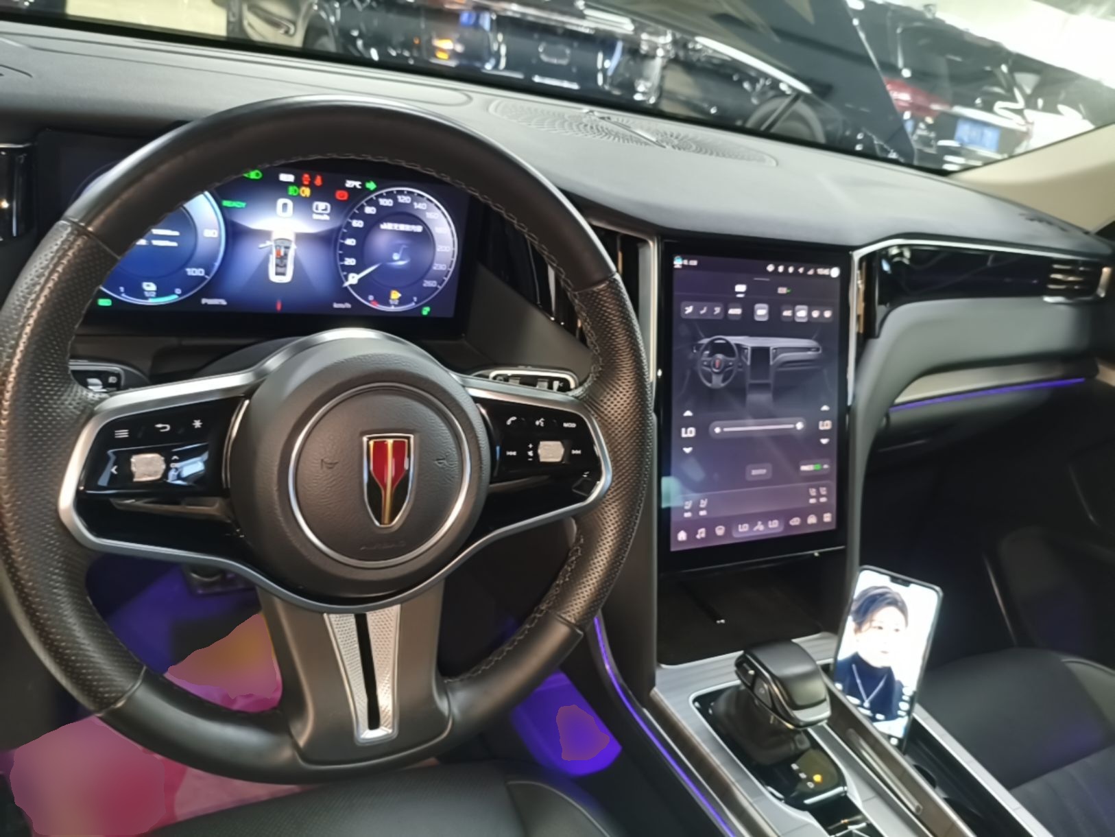 Hongqi HS7 PHEV 2024 2.0T PHEV Four-Wheel Drive Flagship Edition 6 Seats — снимка 14