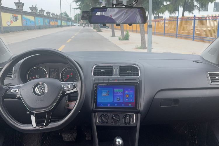 Used Volkswagen Polo 2016 1.6L Automatic Comfort Model
