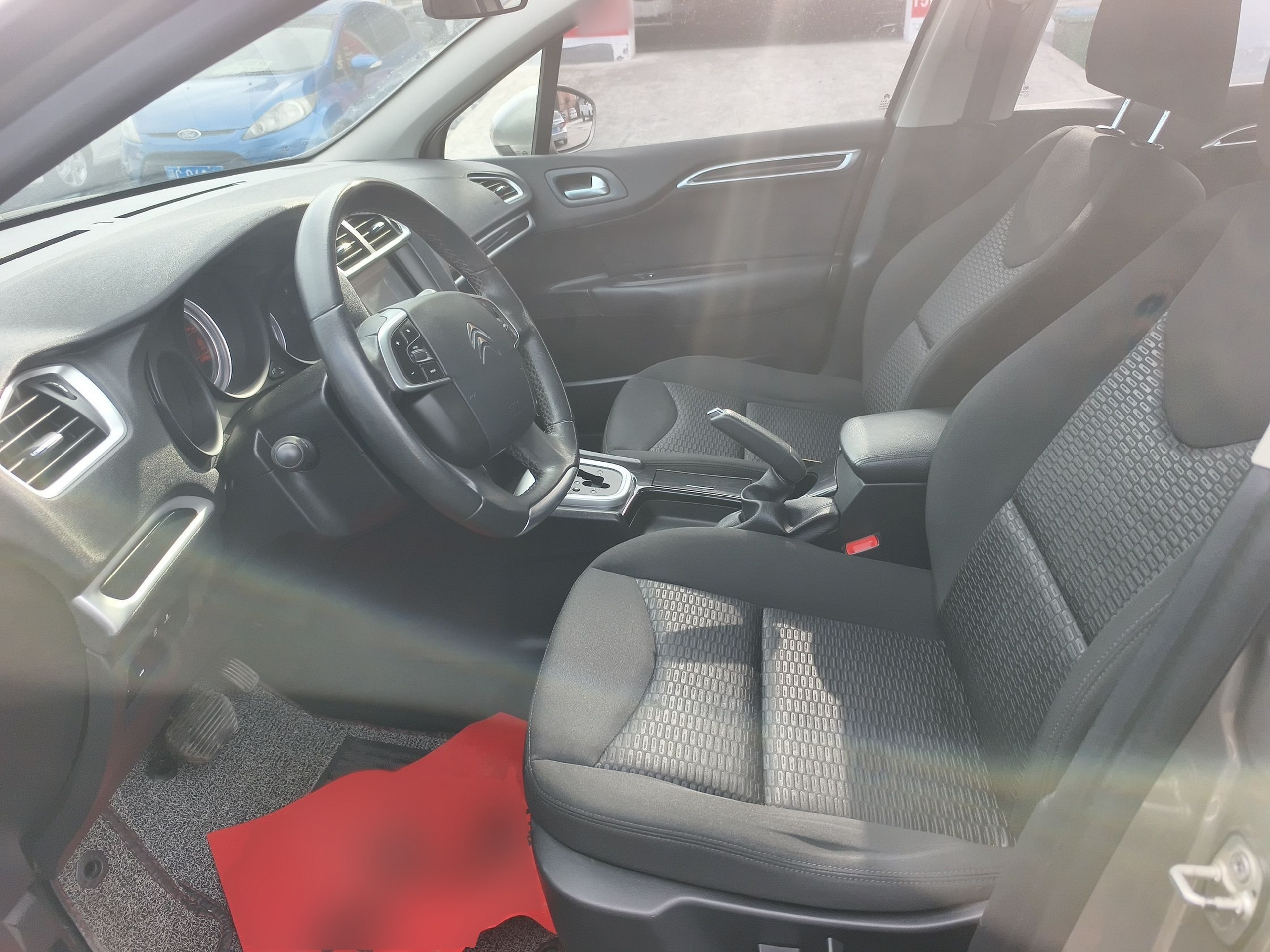 Avant de la voiture