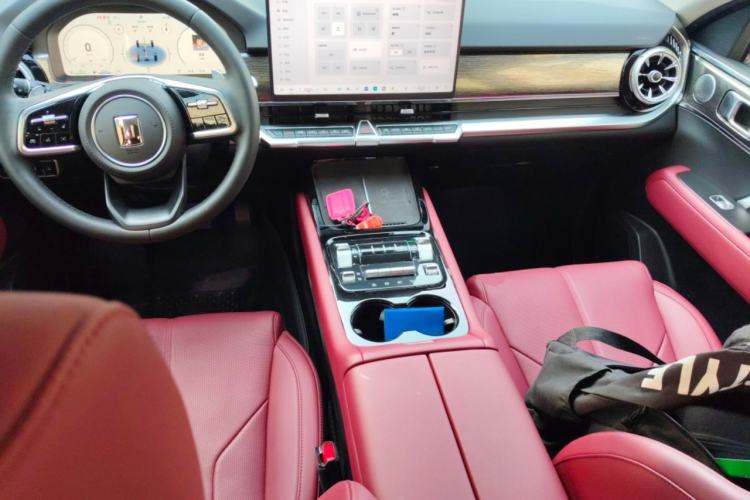 Used Tank 400 New Energy 2026 Model—Hi4-T Smart Enjoyment Version Center Console