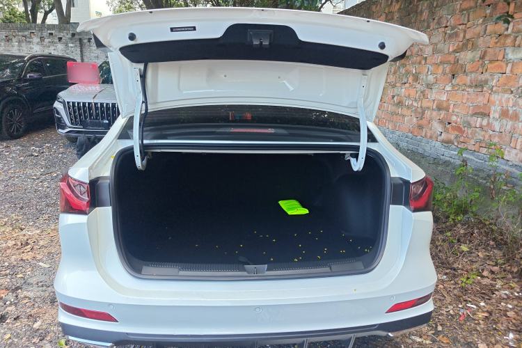 Used Roewe i5 2024 1.5L CVT Luxury Edition