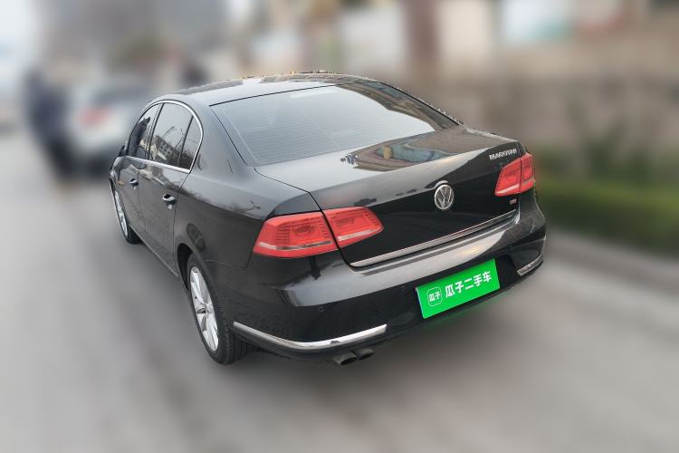 Used Volkswagen Magotan 2012 Facelift 2.0 TSI Prestige Model
