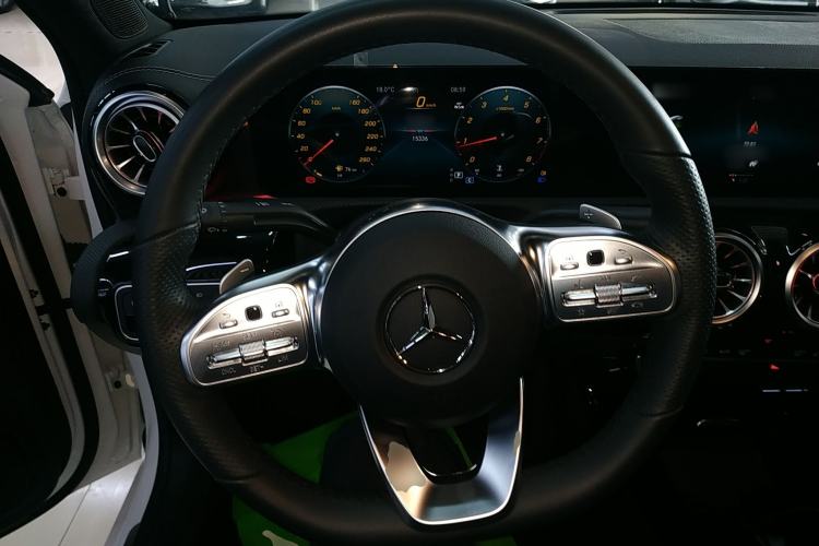 Used Mercedes-Benz A-Class 2022 Revised Version A 200 L Sport Sedan Fashionable Style Steering Wheel