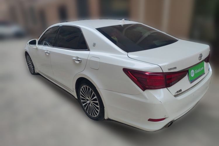 Used Toyota Crown 2015 2.0T Fashion Edition Rear Left 45 Deg