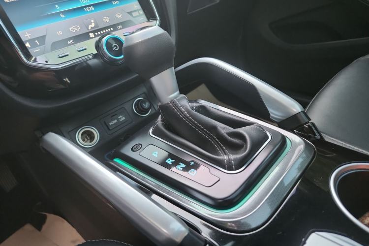 Used Zotye SR7 2016 1.5T CVT Cube Heart Edition China V Standard