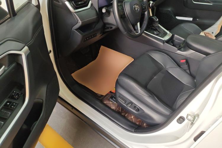 Used Toyota Wildlander 2023 Dual-Motor 2.5L E-CVT Four-Wheel Drive Prestige Edition