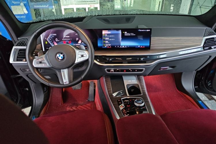 Used BMW X5 2023 xDrive 40Li M Sport Night Edition Package
