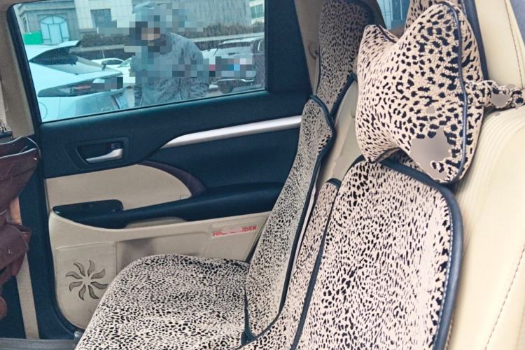 Used Toyota Highlander 2015 2.0T Four-Wheel Drive Elite Edition 7-Seater Left Rear Seat