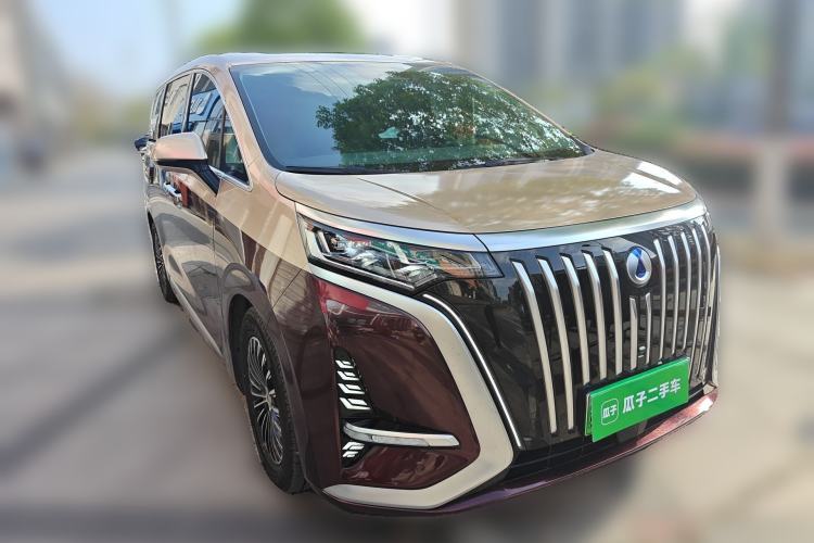 Used Denza D9 2022 EV 600 Four-Wheel Drive Prestige Model
