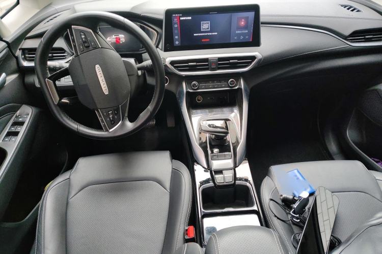 Used SAIC MAXUS EUNIQ 5 2020 1.3T PLUG-IN Luxury Edition
