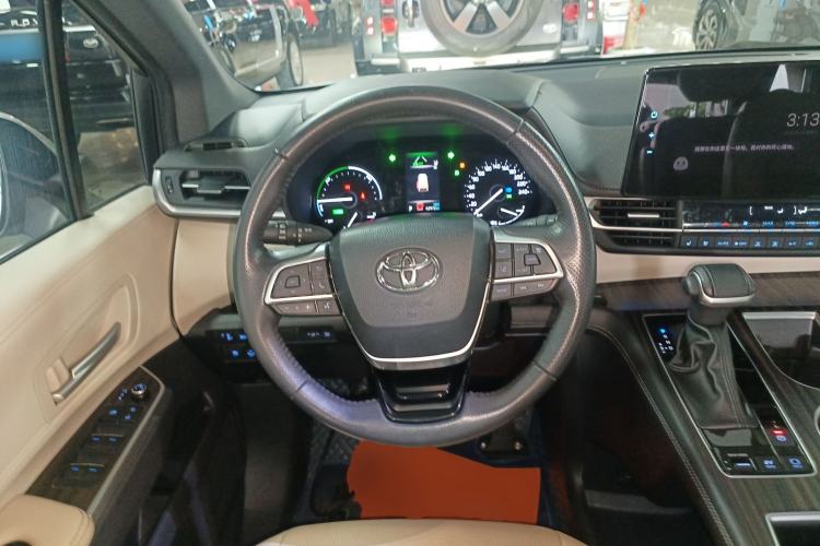 Used Toyota SIENNA 2021 2.5L Hybrid Premium Edition