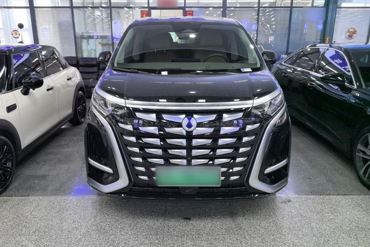 Used Denza D9 2022 DM-i 970 Four-Wheel Drive Flagship Model
