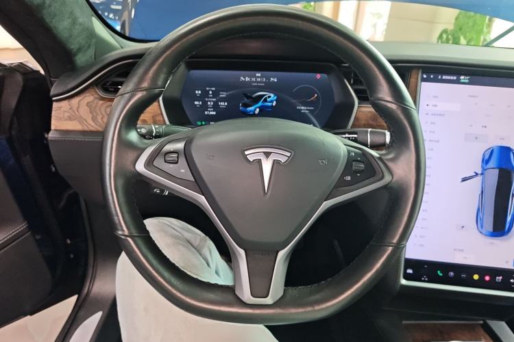 Used Tesla Model S 2019 Long-Range Version
