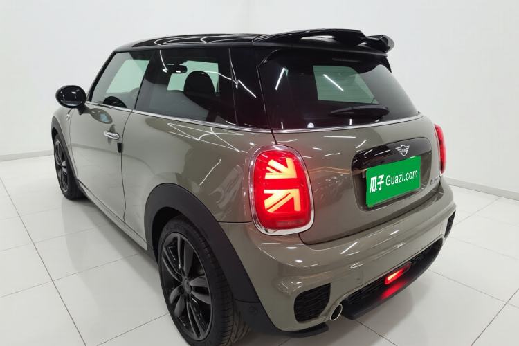Used MINI 2018 1.5T COOPER Racing Driver Exterior 2