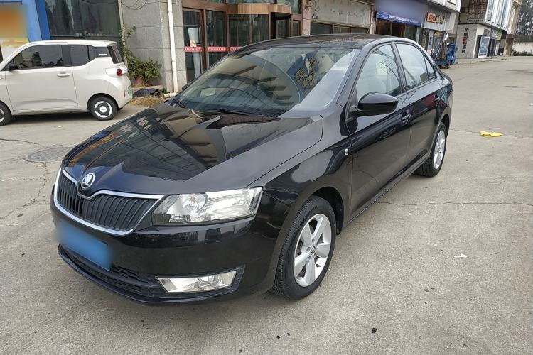 Used Skoda Rapid 2015 1.6L Manual Smart Selection Model