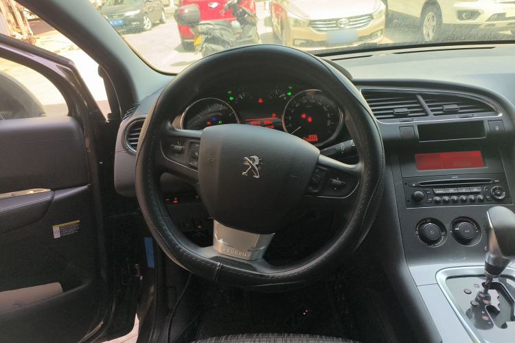 Used Peugeot 3008 2016 1.6THP Automatic Classic Edition
