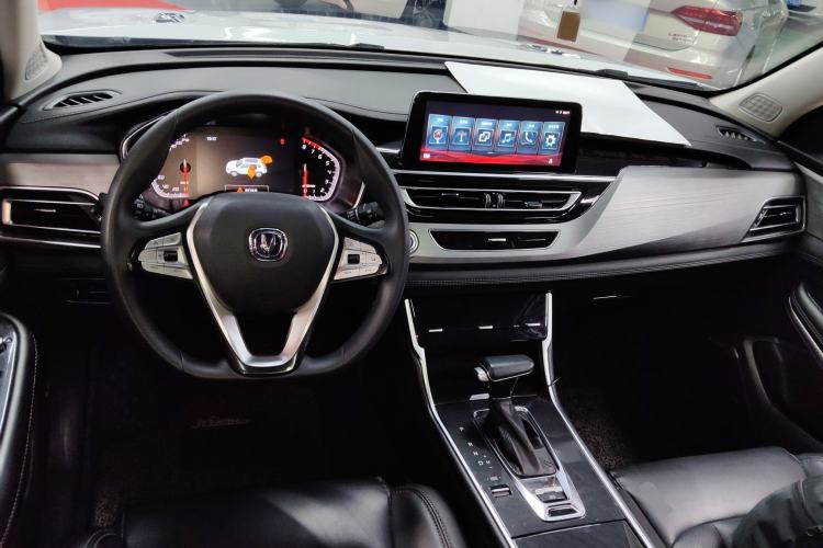 Used CHANGAN CS75 2019 280T DCT Million Edition China VI Standard
