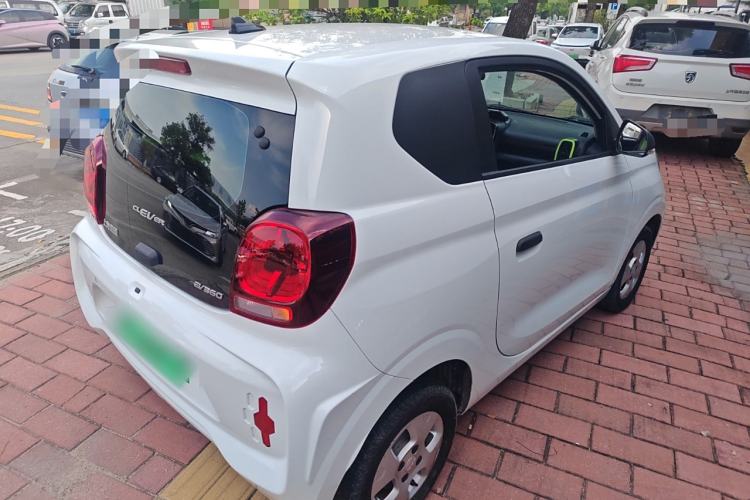 Used Roewe Clever 2021 302 km New Four-Seater Super-Efficient Version