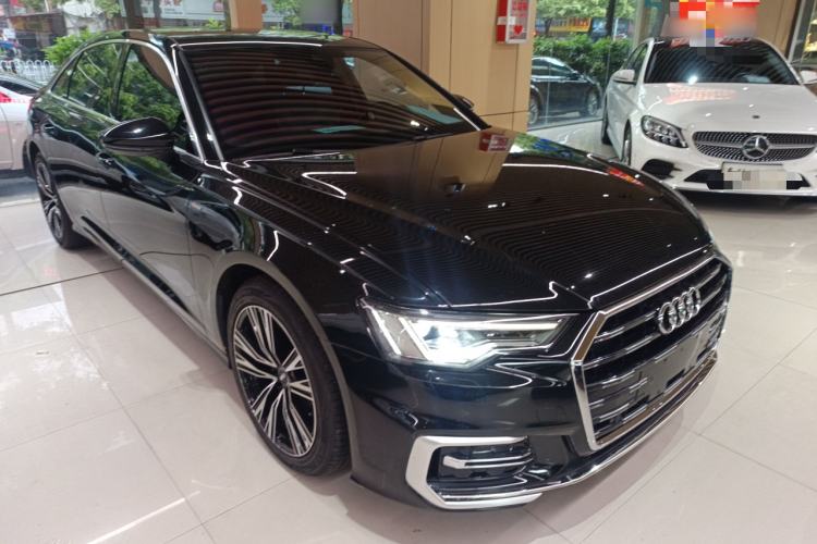 Used Audi A6L 2021 40 TFSI Luxury Dynamic Edition Front Right 45 Deg