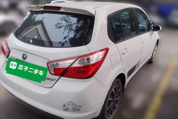 Used Venucia R50 2015 1.6L Automatic Fashion Edition Rear Right 45 Deg